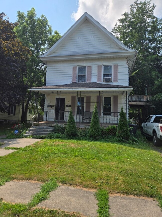 property at 3 Adams St