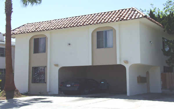 Van Dyke Apartments in San Diego, CA - Building Photo