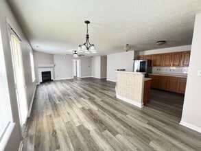 684 Hummingbird Ln in Whiteland, IN - Building Photo - Building Photo