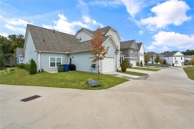 2047 Drew Dr in Atlanta, GA - Building Photo - Building Photo