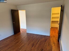 252 Collignon Way in River Vale, NJ - Building Photo - Building Photo