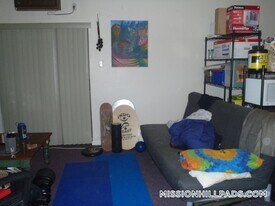 16 Wait St, Unit 3R in Roxbury Crossing, MA - Building Photo