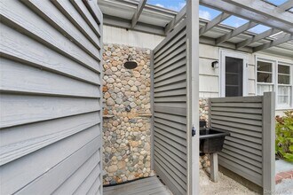 1181 Fireplace Rd in East Hampton, NY - Foto de edificio - Building Photo