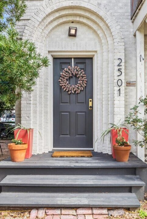 2501 Woodhead St, Unit 1 in Houston, TX - Building Photo