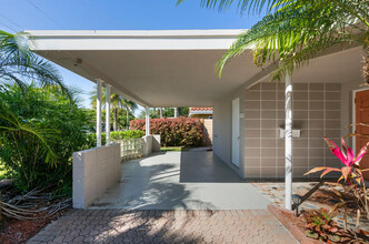840 SE 3rd Terrace in Pompano Beach, FL - Building Photo - Building Photo