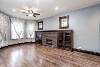 4320 N Tripp Ave in Chicago, IL - Building Photo - Building Photo