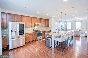 6748 Green Mill Way in Columbia, MD - Building Photo