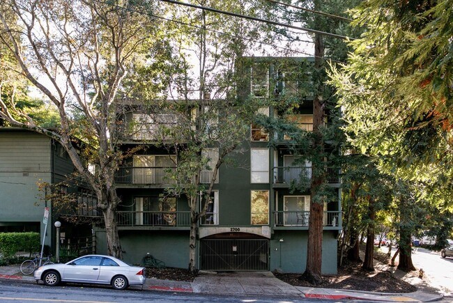2700 Le Conte Ave in Berkeley, CA - Building Photo - Building Photo