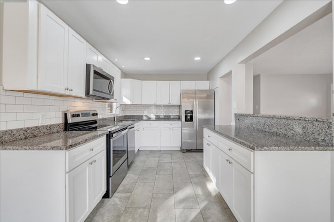 15 Holly Ln in Daleville, VA - Foto de edificio - Building Photo