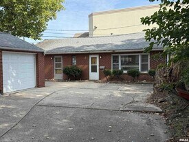 2944 S 5th St in Southern View, IL - Building Photo