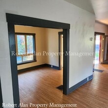 207 NW 5th St in Pendleton, OR - Building Photo - Building Photo