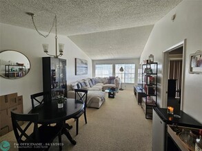 6355 La Costa Dr in Boca Raton, FL - Building Photo - Building Photo