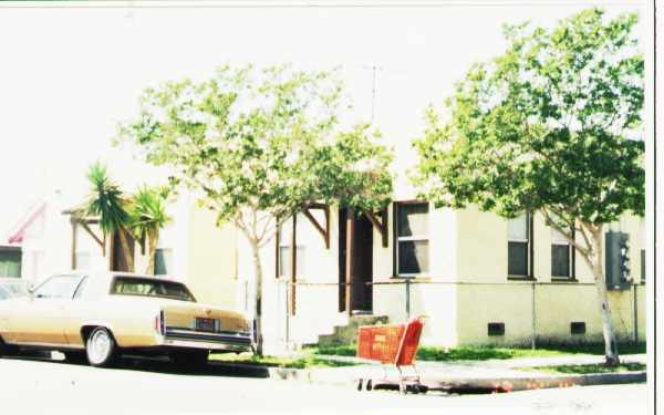 1104-1106 W King St in San Bernardino, CA - Building Photo