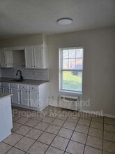 1602 E Kansas City Rd in Olathe, KS - Foto de edificio - Building Photo