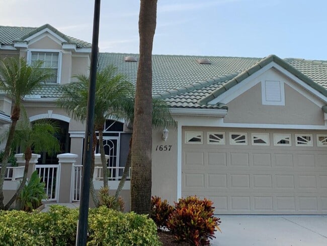 property at 1657 SW Harbour Isles Cir