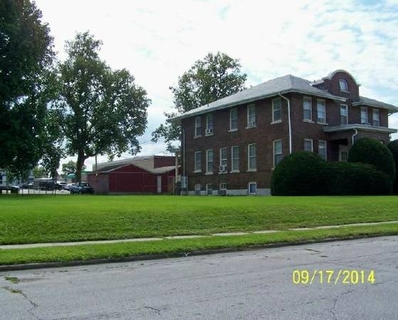 1535 W Pleasant St in Davenport, IA - Building Photo - Building Photo