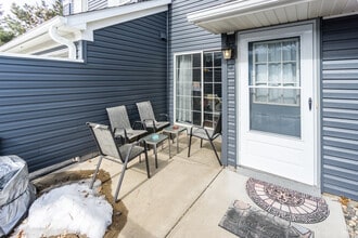 1810 Donegal Dr, Unit 6 in Woodbury, MN - Foto de edificio - Building Photo