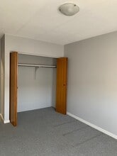 2915 Avonhurst Dr in Regina, SK - Building Photo - Building Photo