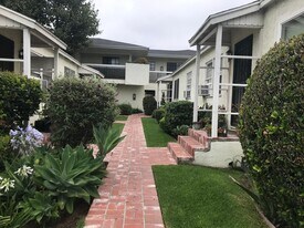 405 W Alameda Ave in Burbank, CA - Building Photo