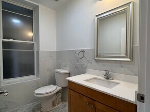 303 W 24th St in Chicago, IL - Building Photo - Building Photo