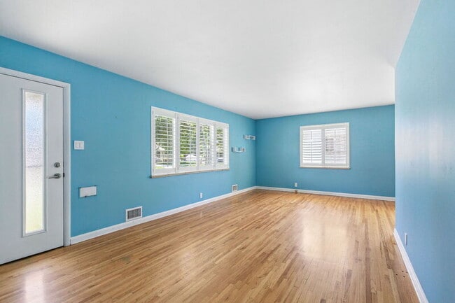 1761 S Filbert Ct in Denver, CO - Building Photo - Building Photo