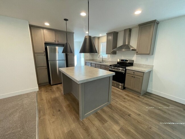 property at 5427 Edgewood Ln