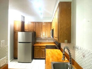 2209 S Braeswood Blvd in Houston, TX - Foto de edificio - Building Photo