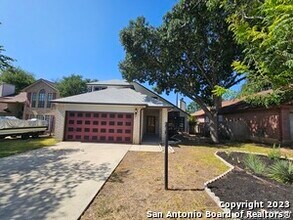 6426 Lochglen in San Antonio, TX - Building Photo - Building Photo