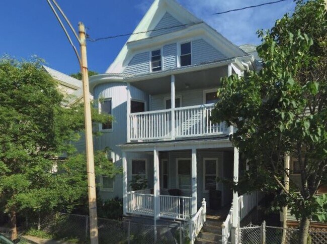 40 Fowler St, Unit 3