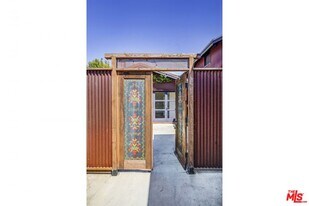 1012 Coronado Ter in Los Angeles, CA - Building Photo