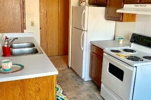 Broadway Apartments in Crookston, MN - Building Photo