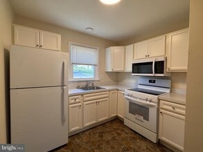 1212 W King Rd in Malvern, PA - Building Photo - Building Photo