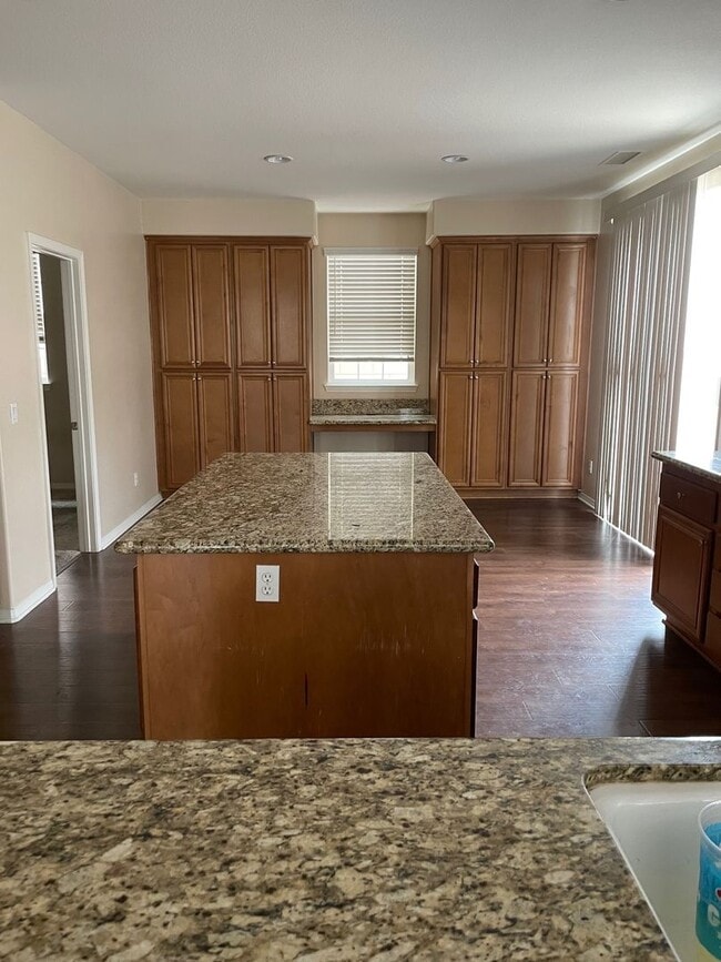 45898 Gold Mine Dr in Temecula, CA - Building Photo - Building Photo