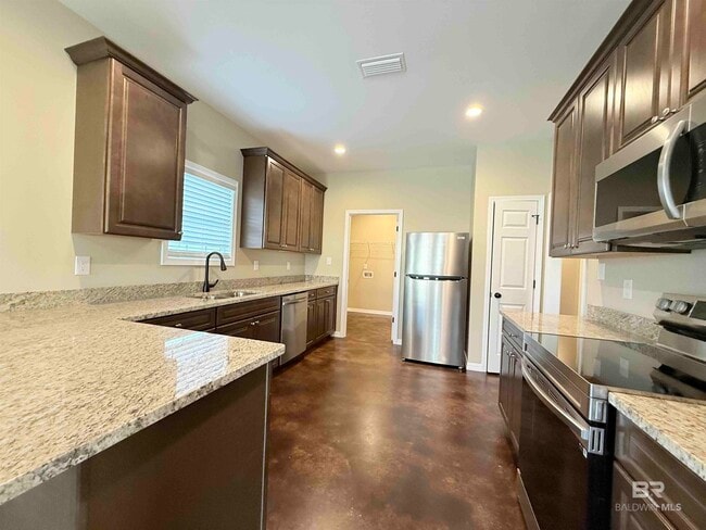 33071 Stables Dr E in Spanish Fort, AL - Building Photo - Building Photo