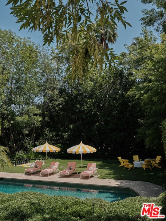 property at 661 Doheny Rd