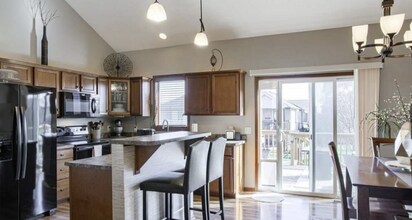 5911 Clear Creek Dr in Lincoln, NE - Building Photo - Building Photo