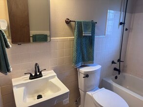 423 E 12th St in Mountain Home, AR - Building Photo - Building Photo