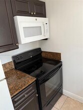 180 NE 71st St in Miami, FL - Building Photo - Building Photo