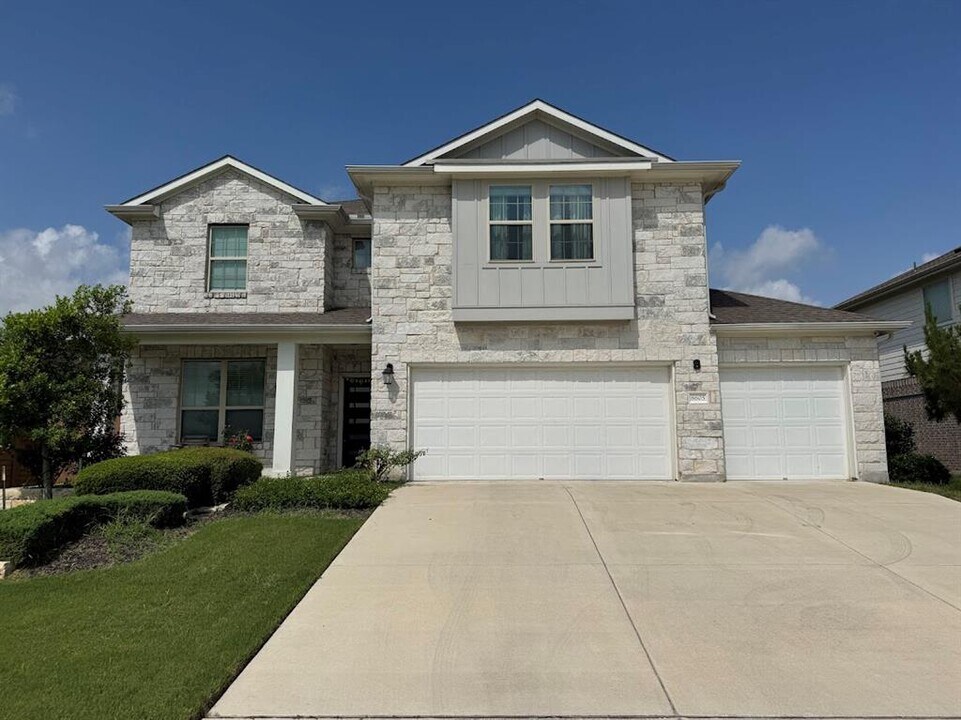 8605 Daisy Cutter Crossing in Georgetown, TX - Building Photo