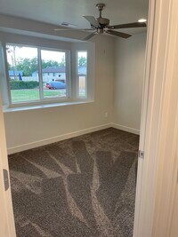 420 W 600 N St, Unit Seniors Only - 6