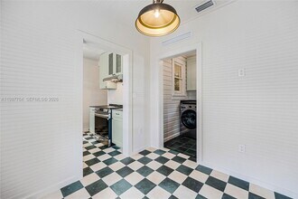 3826 Oak Ave in Miami, FL - Building Photo - Building Photo