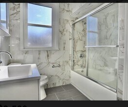 146 Clarke Ave in Jersey City, NJ - Building Photo - Building Photo