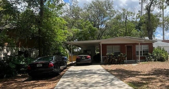 11707 North Dr in Tampa, FL - Building Photo - Building Photo