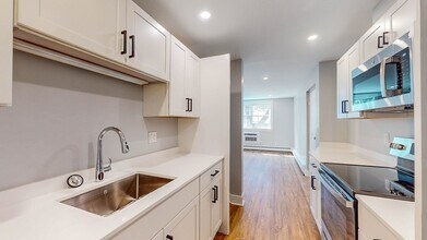 132 Sherman St in Cambridge, MA - Building Photo - Building Photo