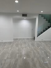 8350 Burnet Ave, Unit # 13 in North Hills, CA - Building Photo - Building Photo