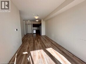 128 King St N in Waterloo, ON - Building Photo - Building Photo