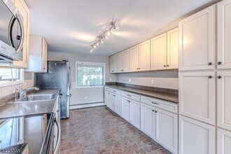 110 Hillcrest Dr in Denville, NJ - Building Photo - Building Photo