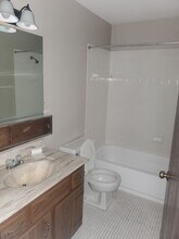 7625 W Donna Ct in Milwaukee, WI - Building Photo - Building Photo