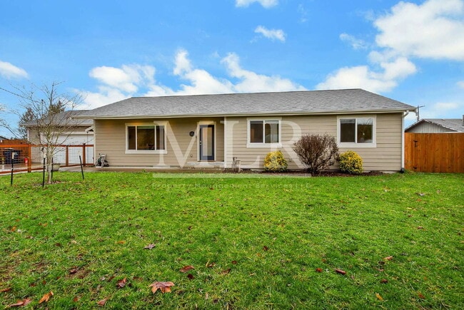 181 Coal Ave in Carbonado, WA - Building Photo - Building Photo