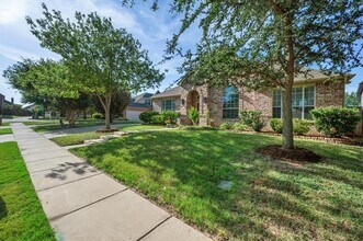 1122 Mossy Rock Dr in Keller, TX - Building Photo - Building Photo